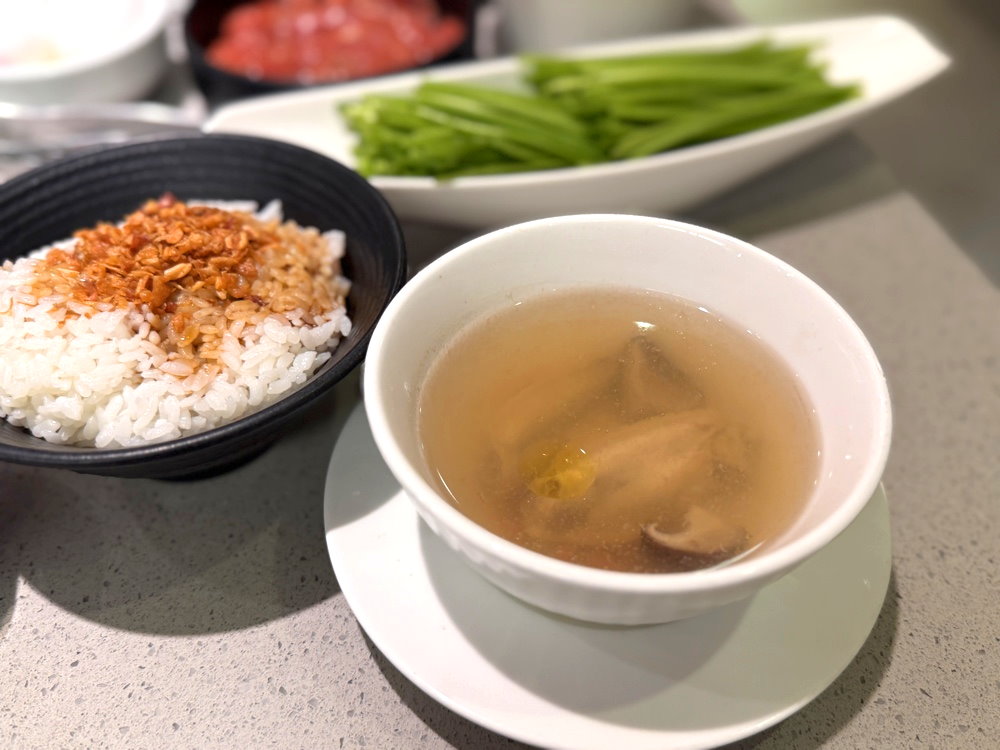 【海底撈火鍋台中大遠百店】海底撈壽星孕婦隱藏福利、30元白飯吃到飽,老饕神仙吃法公開,台中西屯火鍋推薦 @猴屁的異想世界 【海底撈火鍋台中大遠百店】海底撈壽星孕婦隱藏福利、30元白飯吃到飽,老饕神仙吃法公開,台中西屯火鍋推薦 @猴屁的異想世界