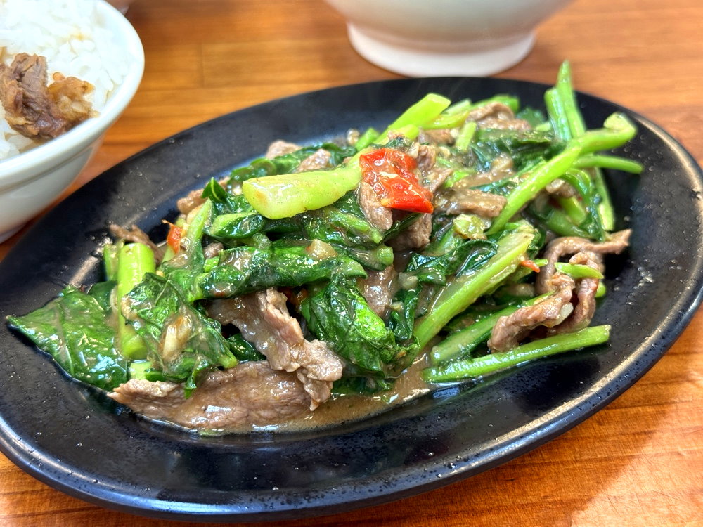 【阿蓮牛肉湯公園店】台南美食推薦,點牛肉湯送牛肉燥飯吃到飽,肉嫩湯鮮超人氣 @猴屁的異想世界 【阿蓮牛肉湯公園店】台南美食推薦,點牛肉湯送牛肉燥飯吃到飽,肉嫩湯鮮超人氣 @猴屁的異想世界