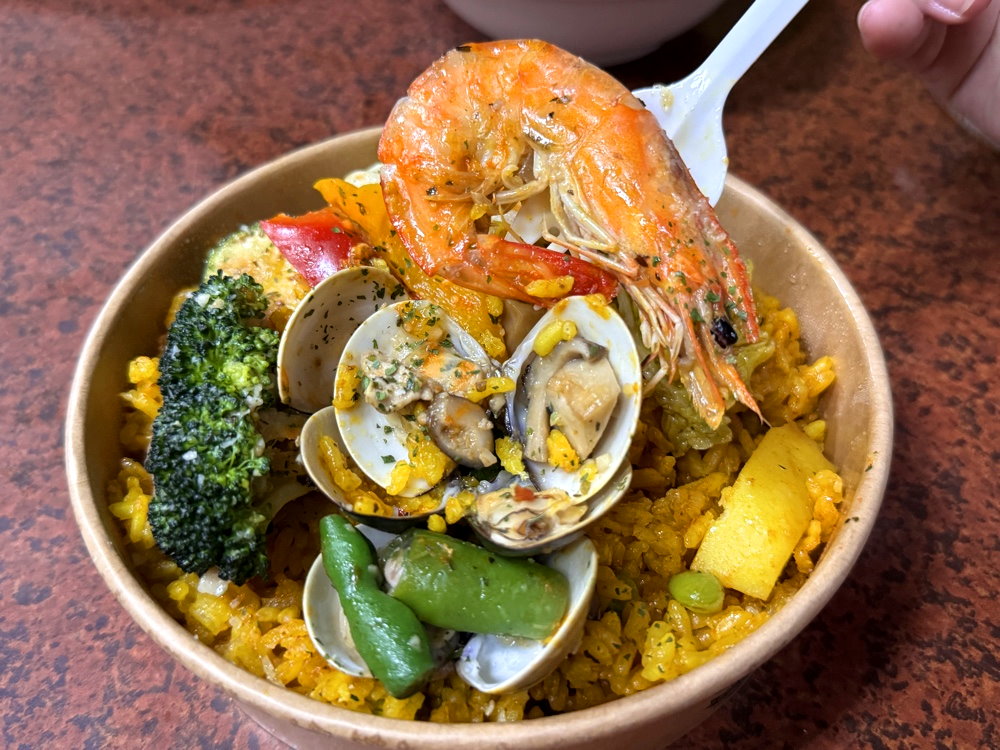 【美力夯大叔】向上市場超人氣西班牙海鮮燉飯,海鮮爆量需預訂,台中西區美食推薦 @猴屁的異想世界 【美力夯大叔】向上市場超人氣西班牙海鮮燉飯,海鮮爆量需預訂,台中西區美食推薦 @猴屁的異想世界