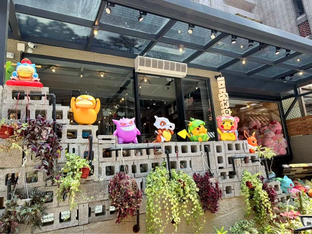 【TankQ cafe&Bar忠孝敦化店】東區超人氣主題餐廳,行李箱早午餐太浮誇,卡通杯飲料萌翻天 @猴屁的異想世界 【TankQ cafe&Bar忠孝敦化店】東區超人氣主題餐廳,行李箱早午餐太浮誇,卡通杯飲料萌翻天 @猴屁的異想世界
