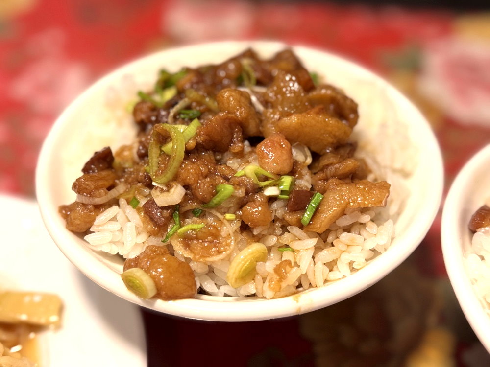 【富鼎旺豬腳中正店】台中米其林必比登推薦豬腳名店,滷肉飯必吃,晚來腿庫就賣完! @猴屁的異想世界 【富鼎旺豬腳中正店】台中米其林必比登推薦豬腳名店,滷肉飯必吃,晚來腿庫就賣完! @猴屁的異想世界