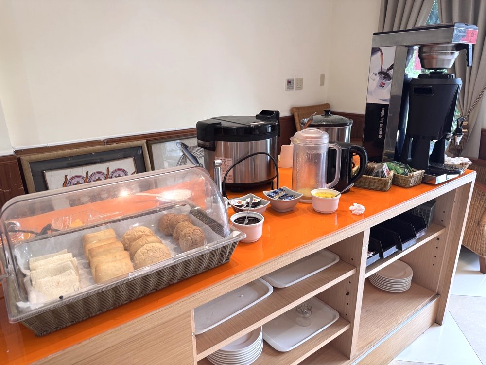 泰湖樓|日月潭伊達邵住宿推薦,高CP值平價飯店,附早餐吃到飽與停車資訊 @猴屁的異想世界 泰湖樓|日月潭伊達邵住宿推薦,高CP值平價飯店,附早餐吃到飽與停車資訊 @猴屁的異想世界