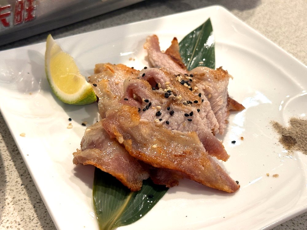 【這隻雞全席美食】超人氣中式料理餐廳，必吃脆皮雞、鐵板菲力牛，台中烏日美食推薦 @猴屁的異想世界