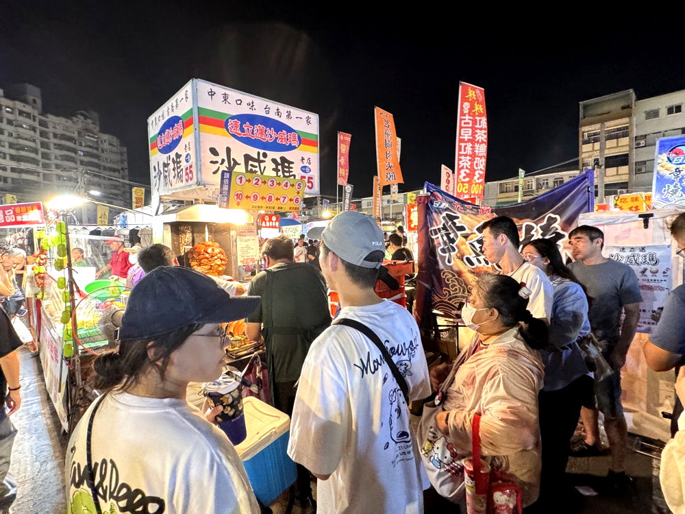 【速立邁沙威瑪】台南武聖夜市美食推薦,在地人從小吃到大的超人氣排隊沙威瑪 @猴屁的異想世界 【速立邁沙威瑪】台南武聖夜市美食推薦,在地人從小吃到大的超人氣排隊沙威瑪 @猴屁的異想世界