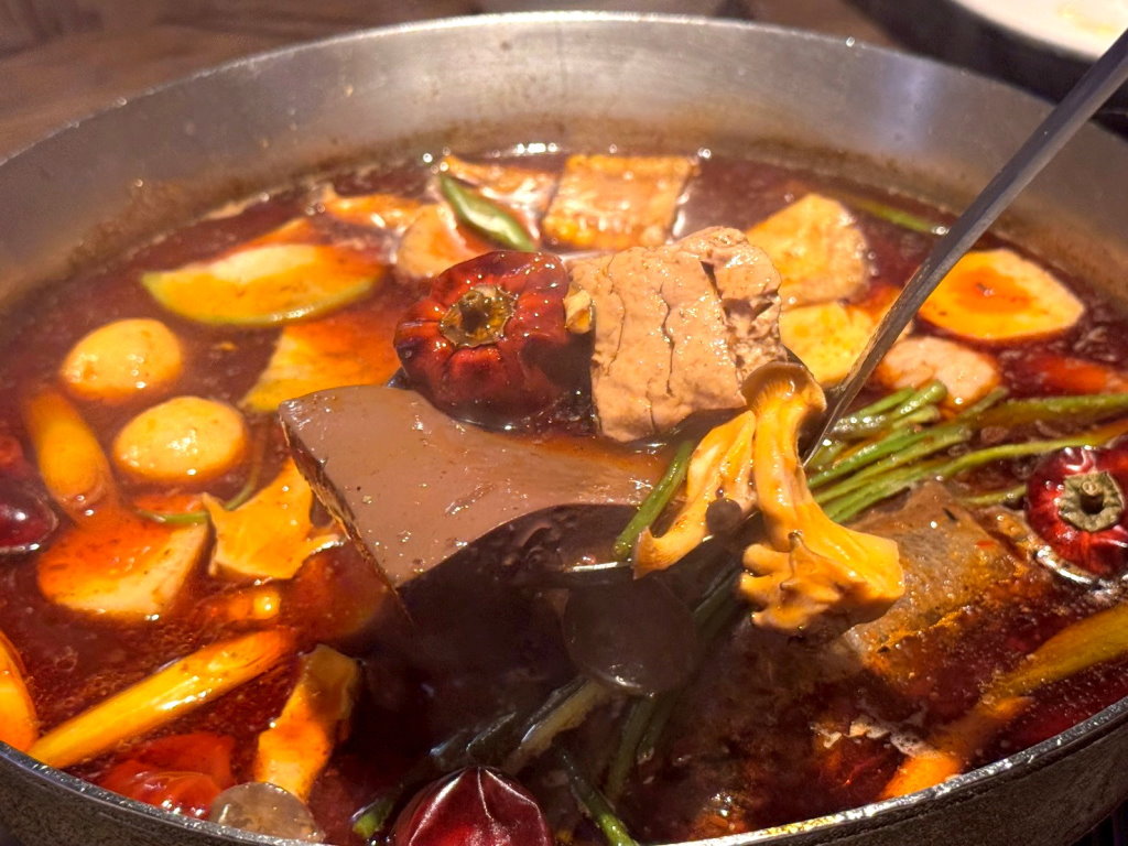 【老常在麻辣鍋】午間套餐超划算，鴨血豆腐無限續、白飯飲料吃到飽，台中麻辣鍋推薦 @猴屁的異想世界