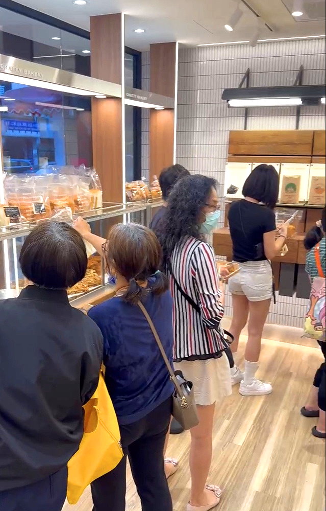 【麵包同話】台中西區美食推薦,新開幕人氣烘焙坊,可麗露必買,開幕買一送一爆排隊 @猴屁的異想世界 【麵包同話】台中西區美食推薦,新開幕人氣烘焙坊,可麗露必買,開幕買一送一爆排隊 @猴屁的異想世界