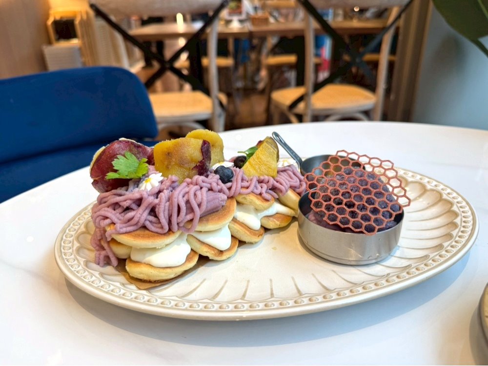 【英格莉莉CITYLINK三重店】三重美食推薦，紫薯芋泥鬆餅塔＋鐵鍋鬆餅必吃，捷運三重站聚餐首選 @猴屁的異想世界