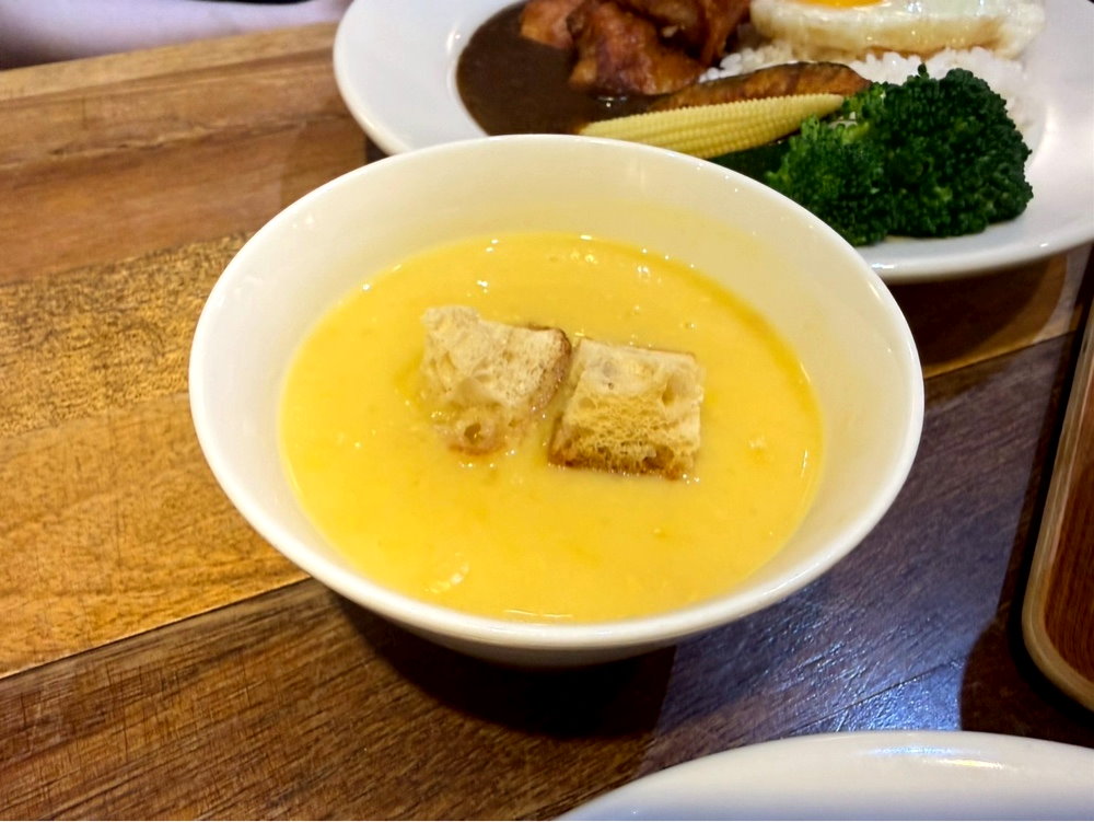 【田樂公正小巷店】台中老宅人氣早午餐，手打牛肉堡＋唐揚雞咖哩飯必吃，西區美食推薦 @猴屁的異想世界