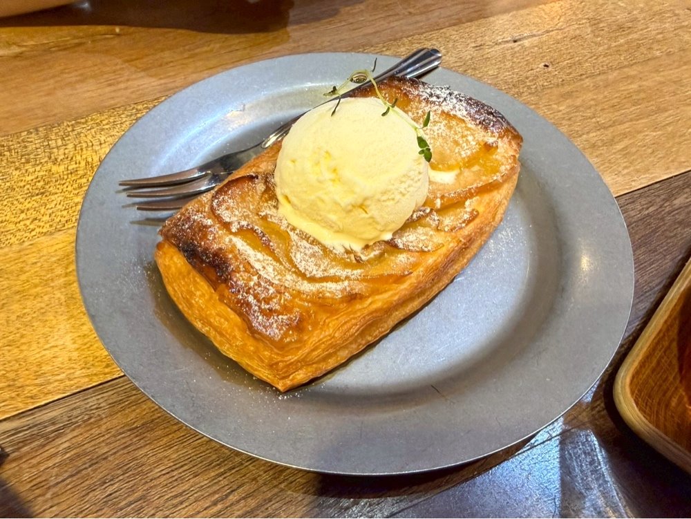【田樂公正小巷店】台中老宅人氣早午餐，手打牛肉堡＋唐揚雞咖哩飯必吃，西區美食推薦 @猴屁的異想世界
