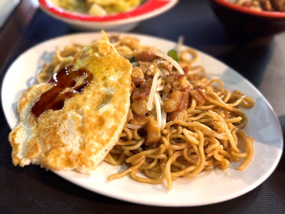 58宵夜早餐|台中深夜美食推薦,黃昏市場旁超人氣排隊名店,腿庫飯+半熟蛋炒麵必吃 @猴屁的異想世界 58宵夜早餐|台中深夜美食推薦,黃昏市場旁超人氣排隊名店,腿庫飯+半熟蛋炒麵必吃 @猴屁的異想世界