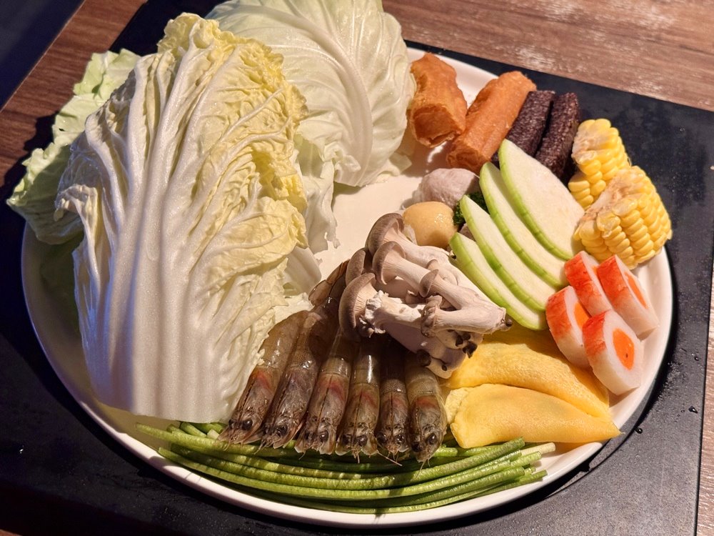 【老常在麻辣鍋】午間套餐超划算，鴨血豆腐無限續、白飯飲料吃到飽，台中麻辣鍋推薦 @猴屁的異想世界