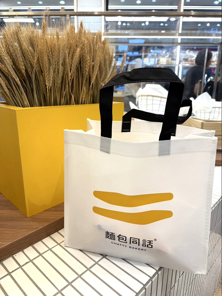 【麵包同話】台中西區美食推薦,新開幕人氣烘焙坊,可麗露必買,開幕買一送一爆排隊 @猴屁的異想世界 【麵包同話】台中西區美食推薦,新開幕人氣烘焙坊,可麗露必買,開幕買一送一爆排隊 @猴屁的異想世界