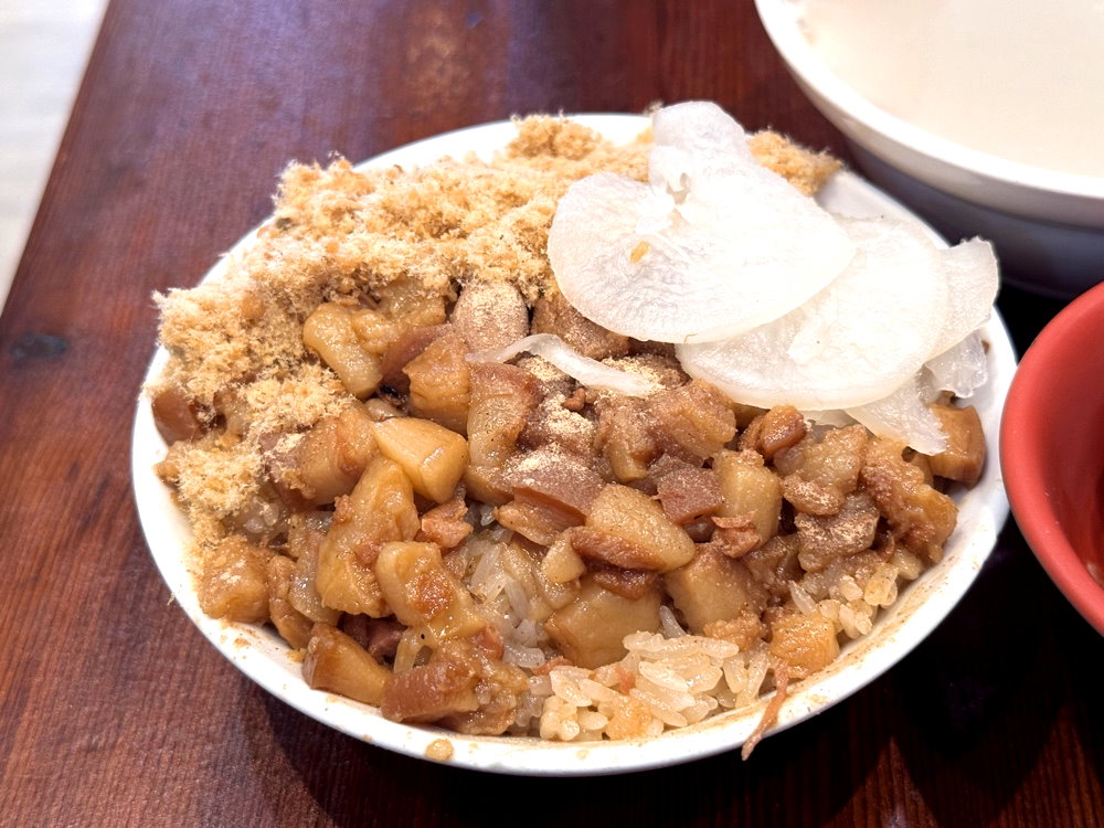 【落成米糕】台南美食推薦,赤崁樓旁米其林推薦老店,40年古早味米糕必吃 @猴屁的異想世界 【落成米糕】台南美食推薦,赤崁樓旁米其林推薦老店,40年古早味米糕必吃 @猴屁的異想世界
