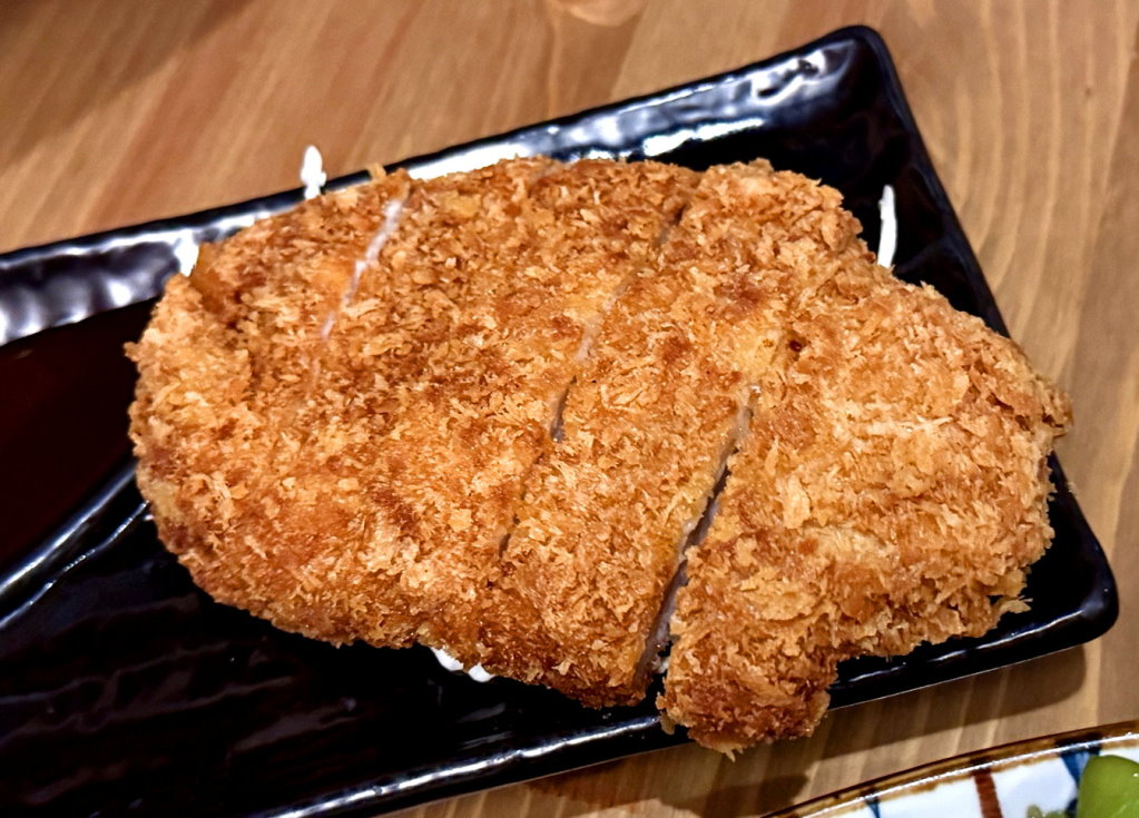 【年過三食居酒屋】台中高CP值日式串燒宵夜推薦！當月壽星送1000cc生啤酒，台中西屯美食 @猴屁的異想世界