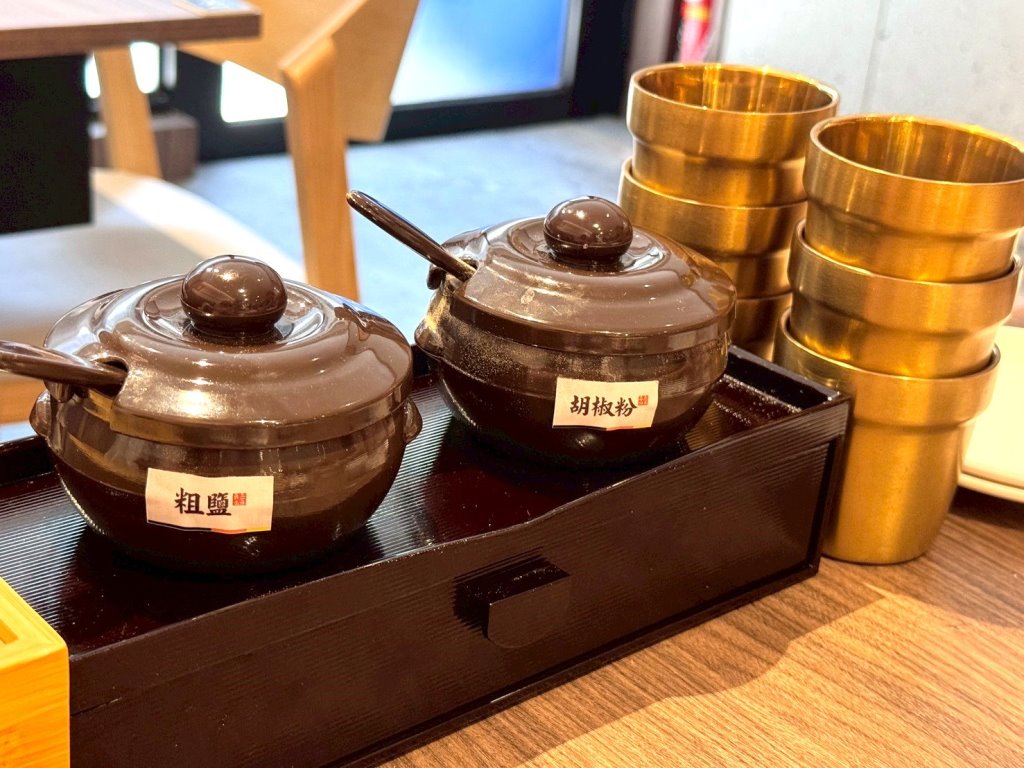 【百年土種蔘雞湯台中文心店】韓國米其林推薦蔘雞湯插旗台中!炸雞、海鮮煎餅必點,平日午餐85折超划算 @猴屁的異想世界 【百年土種蔘雞湯台中文心店】韓國米其林推薦蔘雞湯插旗台中!炸雞、海鮮煎餅必點,平日午餐85折超划算 @猴屁的異想世界