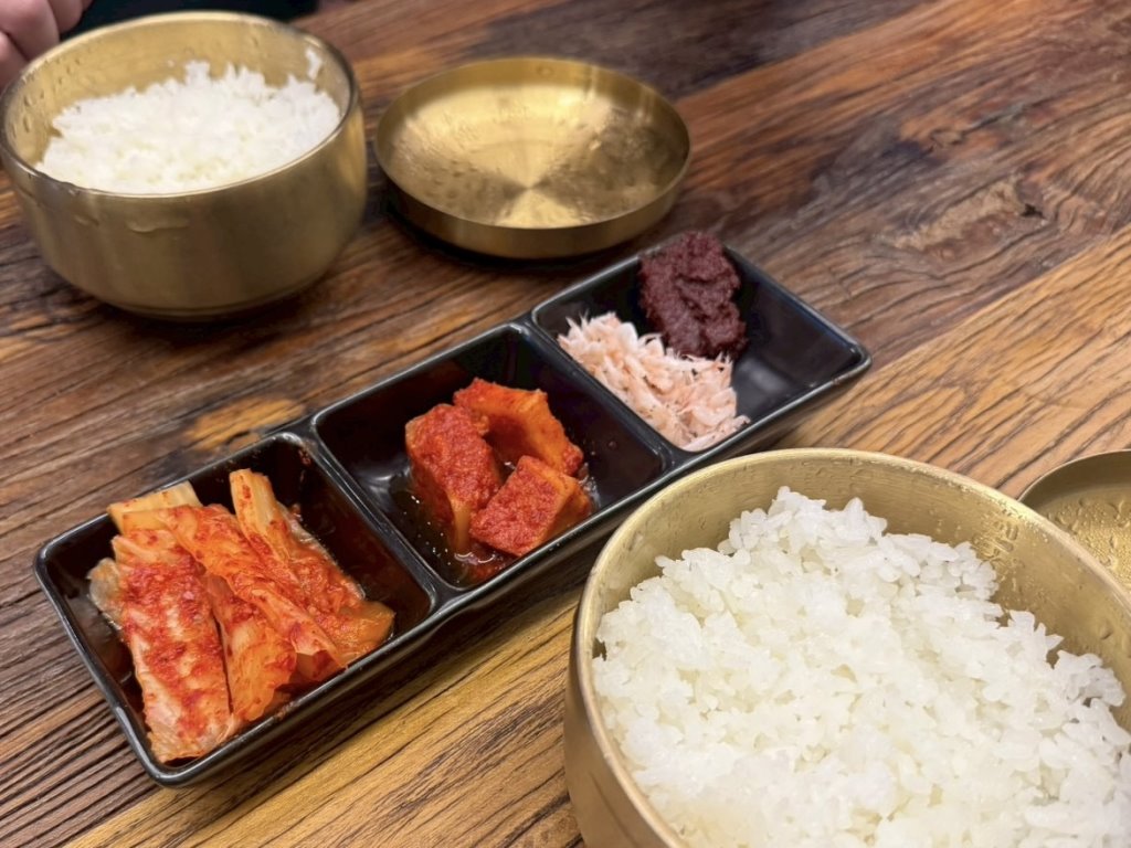 【南道湯飯】韓國人開的道地豬肉湯飯!釜山、順天兩種湯頭任你選,勤美必吃韓式料理,台中西區美食 @猴屁的異想世界 【南道湯飯】韓國人開的道地豬肉湯飯!釜山、順天兩種湯頭任你選,勤美必吃韓式料理,台中西區美食 @猴屁的異想世界