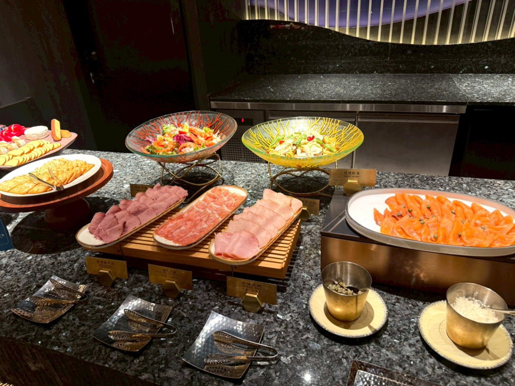 島語台中店|台中最難訂Buffet正式開幕!十大必吃料理、松葉蟹腳、生蠔、干貝海膽手卷,漢神洲際最新吃到飽 @猴屁的異想世界 島語台中店|台中最難訂Buffet正式開幕!十大必吃料理、松葉蟹腳、生蠔、干貝海膽手卷,漢神洲際最新吃到飽 @猴屁的異想世界
