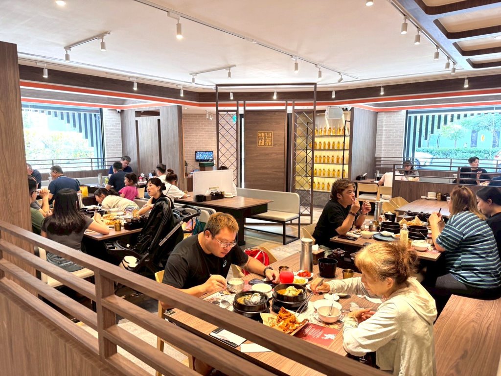 【百年土種蔘雞湯台中文心店】韓國米其林推薦蔘雞湯插旗台中!炸雞、海鮮煎餅必點,平日午餐85折超划算 @猴屁的異想世界 【百年土種蔘雞湯台中文心店】韓國米其林推薦蔘雞湯插旗台中!炸雞、海鮮煎餅必點,平日午餐85折超划算 @猴屁的異想世界