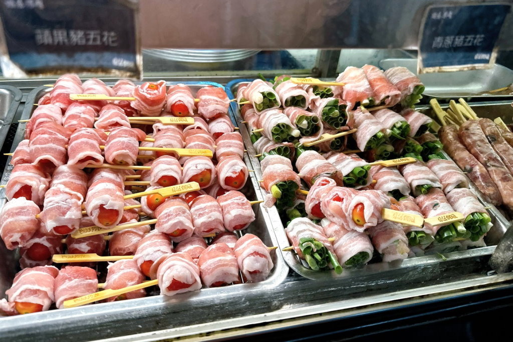 【路邊烤肉台中精誠店】台中串燒推薦,60種炭烤串燒26元起,西區宵夜聚餐必吃 @猴屁的異想世界 【路邊烤肉台中精誠店】台中串燒推薦,60種炭烤串燒26元起,西區宵夜聚餐必吃 @猴屁的異想世界