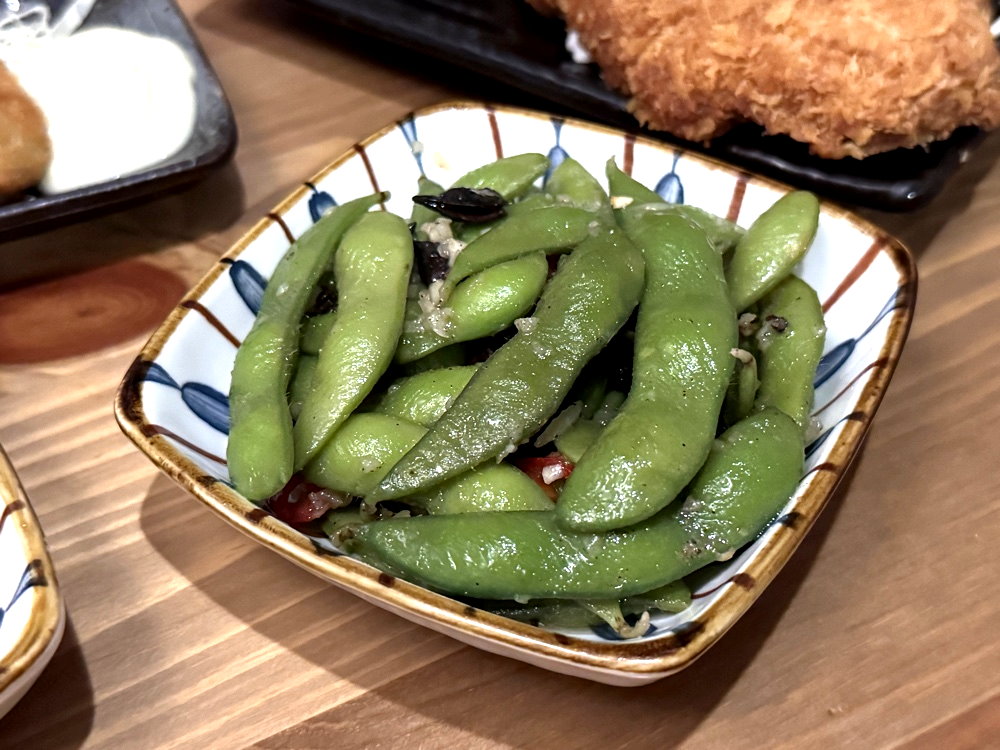 【年過三食居酒屋】台中高CP值日式串燒宵夜推薦！當月壽星送1000cc生啤酒，台中西屯美食 @猴屁的異想世界