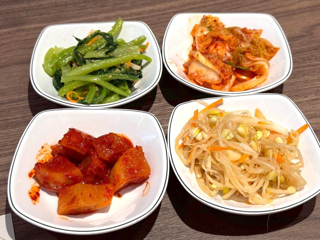【百年土種蔘雞湯台中文心店】韓國米其林推薦蔘雞湯插旗台中!炸雞、海鮮煎餅必點,平日午餐85折超划算 @猴屁的異想世界 【百年土種蔘雞湯台中文心店】韓國米其林推薦蔘雞湯插旗台中!炸雞、海鮮煎餅必點,平日午餐85折超划算 @猴屁的異想世界