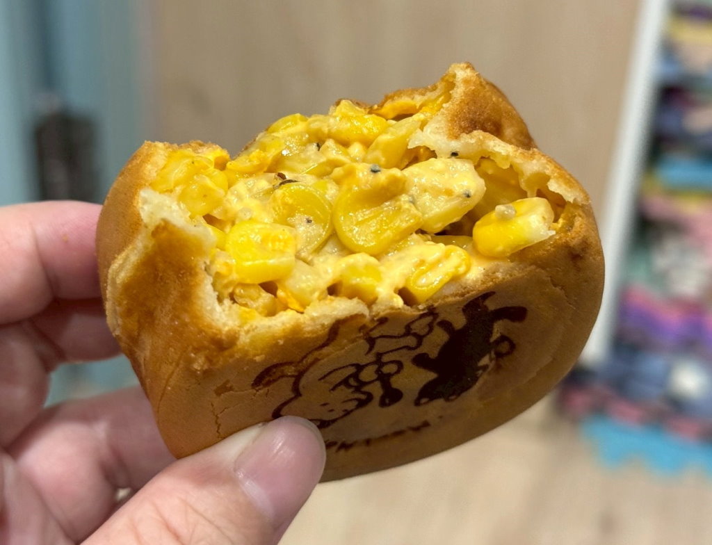 【森森車輪餅手作坊】台中逢甲車輪餅推薦!爆餡冰心卡士達、鹹甜口味超過10種,還有超萌店貓 @猴屁的異想世界 【森森車輪餅手作坊】台中逢甲車輪餅推薦!爆餡冰心卡士達、鹹甜口味超過10種,還有超萌店貓 @猴屁的異想世界