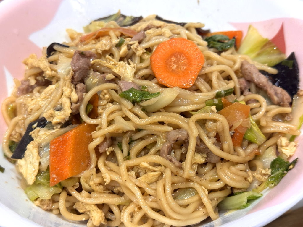 【南北小吃】台中水湳市場60年老店!超大份炒飯、熗鍋麵必吃,滷味便宜又好吃,北屯美食 @猴屁的異想世界 【南北小吃】台中水湳市場60年老店!超大份炒飯、熗鍋麵必吃,滷味便宜又好吃,北屯美食 @猴屁的異想世界