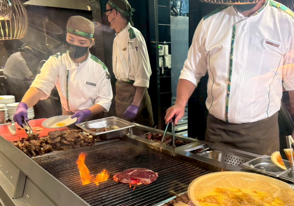 島語台中店|台中最難訂Buffet正式開幕!十大必吃料理、松葉蟹腳、生蠔、干貝海膽手卷,漢神洲際最新吃到飽 @猴屁的異想世界 島語台中店|台中最難訂Buffet正式開幕!十大必吃料理、松葉蟹腳、生蠔、干貝海膽手卷,漢神洲際最新吃到飽 @猴屁的異想世界
