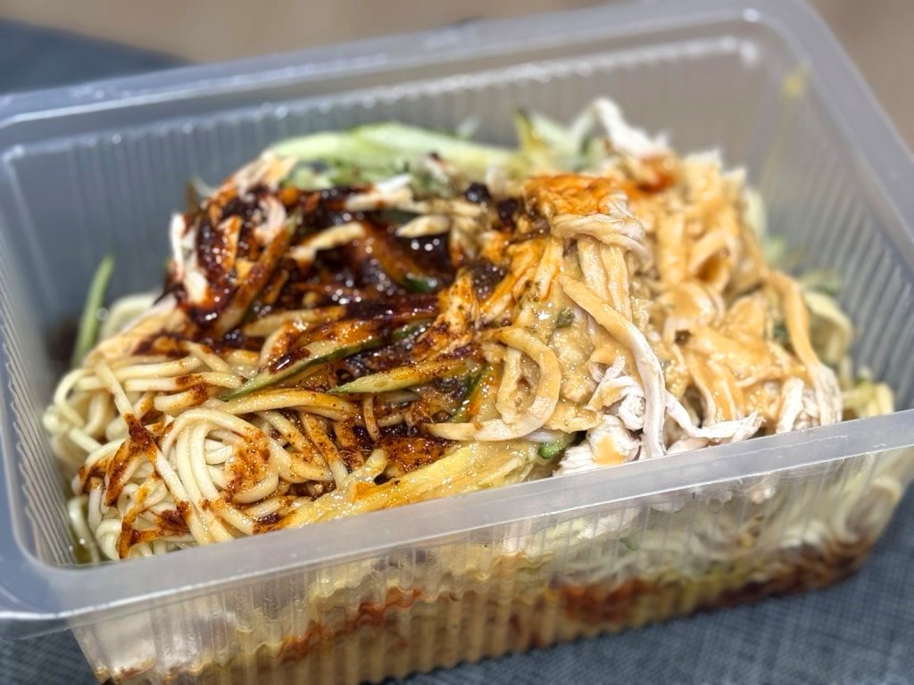 【何家吉祥涼麵】台中超強涼麵,招牌堅果麻醬涼麵必點!每日售完為止,生意超好大排隊,台中北屯美食| @猴屁的異想世界 【何家吉祥涼麵】台中超強涼麵,招牌堅果麻醬涼麵必點!每日售完為止,生意超好大排隊,台中北屯美食| @猴屁的異想世界