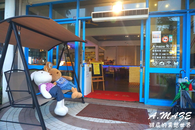 【宜蘭景點推薦】A.maze兔子迷宮景觀咖啡餐廳！超浪漫彩虹玻璃天空步道，超美夜景，宜蘭IG打卡景點！(宜蘭美食推薦、宜蘭景點推薦) @猴屁的異想世界