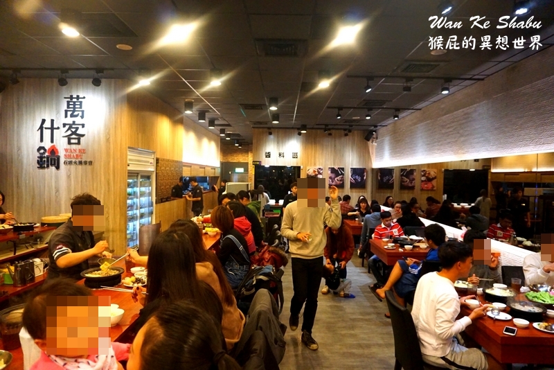 萬客什鍋青海店|台中超紅排隊火鍋店,招牌燒酒雞加炸蛋必點,營業到凌晨5點,台中宵夜推薦 @猴屁的異想世界 萬客什鍋青海店|台中超紅排隊火鍋店,招牌燒酒雞加炸蛋必點,營業到凌晨5點,台中宵夜推薦 @猴屁的異想世界