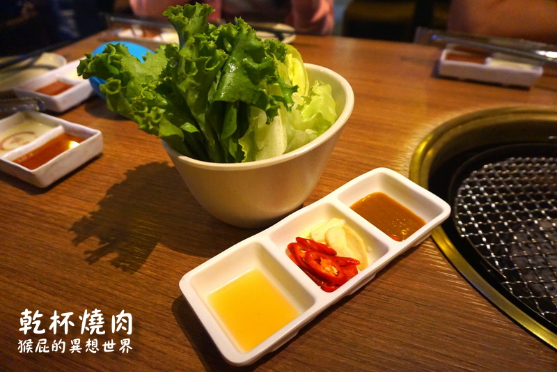 乾杯燒肉 ATT4FUN 店｜台北信義燒肉餐廳，超酷燒肉蛋糕只送不賣，台北慶生聚餐推薦 @猴屁的異想世界