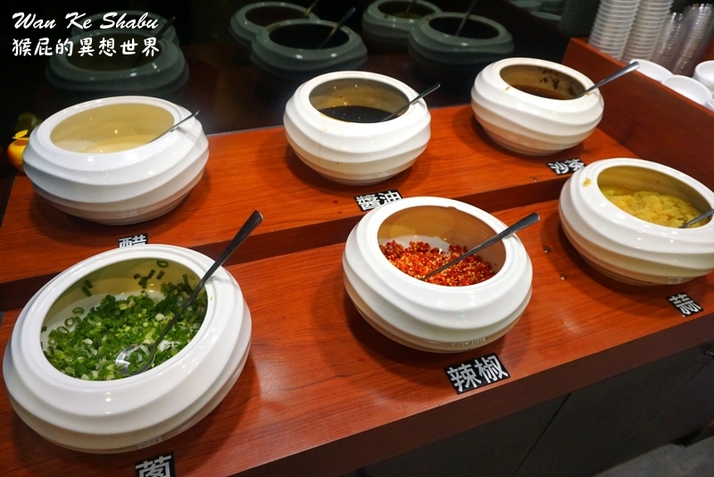 萬客什鍋青海店|台中超紅排隊火鍋店,招牌燒酒雞加炸蛋必點,營業到凌晨5點,台中宵夜推薦 @猴屁的異想世界 萬客什鍋青海店|台中超紅排隊火鍋店,招牌燒酒雞加炸蛋必點,營業到凌晨5點,台中宵夜推薦 @猴屁的異想世界