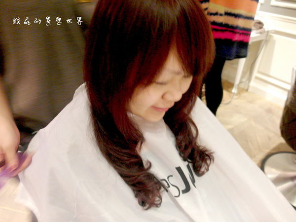 BonBonHair｜台北中山髮廊推薦，染髮造型樂悠悠，剪瀏海再現妹妹頭 @猴屁的異想世界