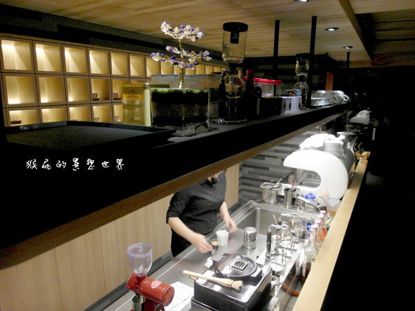 【台北中山】很有設計感優質咖啡店！Hascafe瀚斯咖啡！ @猴屁的異想世界