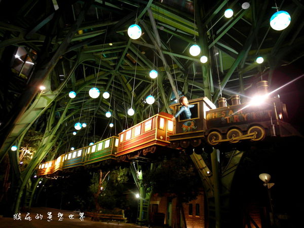 【宜蘭景點推薦】幾米公園&丟丟噹森林夜拍！帶我走之星空號飛天列車！