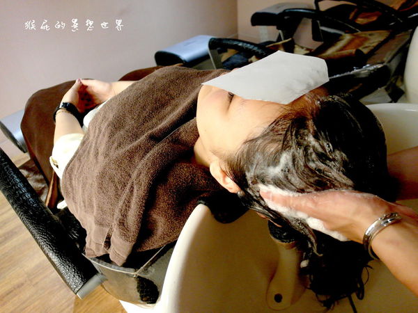 【台北中山】BonBonHair引進最新發燒護髮新品GOLDWELL歌薇姬麗絲！烏溜溜好滑順！ @猴屁的異想世界