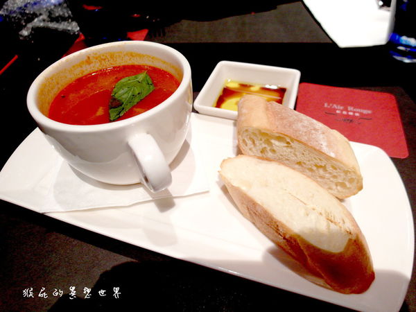 紅色檳氛 L&#8217;Air Rouge｜台北車站美食，京站低調奢華浪漫餐廳，燈光美氣氛佳 @猴屁的異想世界