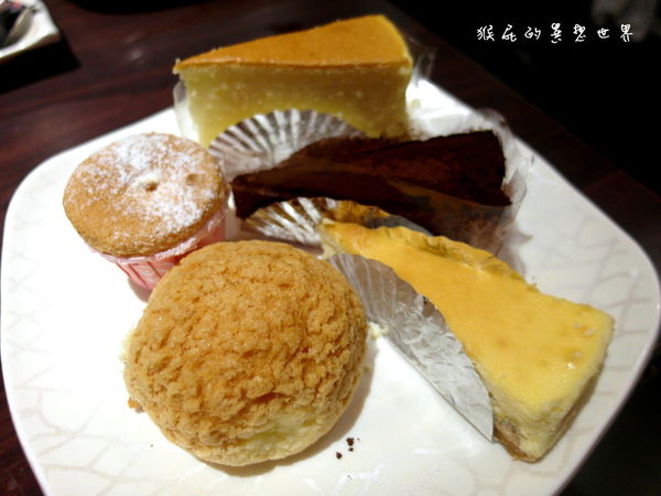 火龍島極品火鍋｜台北火鍋吃到飽，CP值超高海鮮超威麻辣鍋 @猴屁的異想世界