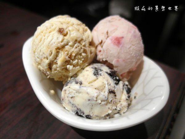 火龍島極品火鍋｜台北火鍋吃到飽，CP值超高海鮮超威麻辣鍋 @猴屁的異想世界