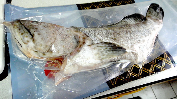 鱻活一號｜團購美食，來自台灣屏東有身分證的鮮活魚 @猴屁的異想世界