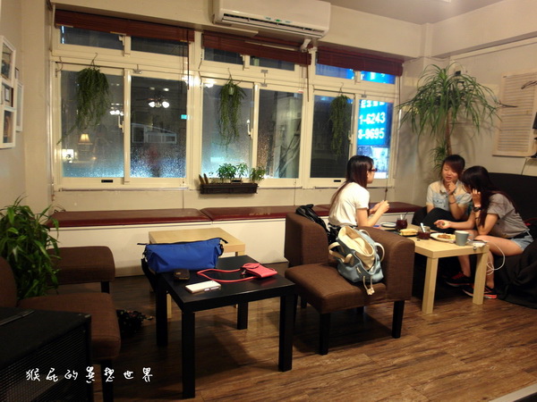 馨香堂咖啡｜台北咖啡廳推薦，便宜好吃又可以學英文的咖啡店 @猴屁的異想世界