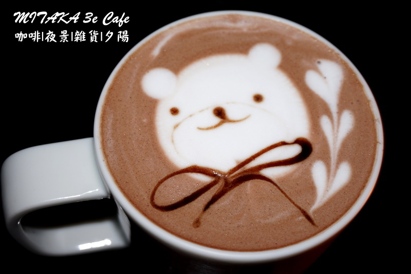 【台中夜景】MITAKA 3e Cafe沙鹿龍貓夜景咖啡！靜宜大學後山浪漫約會景點！拉花咖啡超可愛！(咖啡|夜景|雜貨|夕陽) @猴屁的異想世界