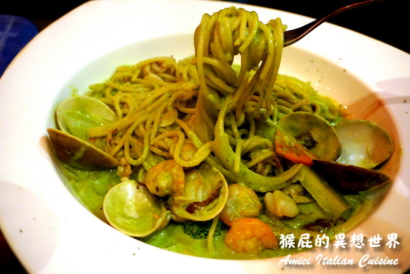 阿米奇義式廚房｜台中精明一街巷弄美食，便宜又好吃的義大利麵、燉飯，有壽星優惠 @猴屁的異想世界