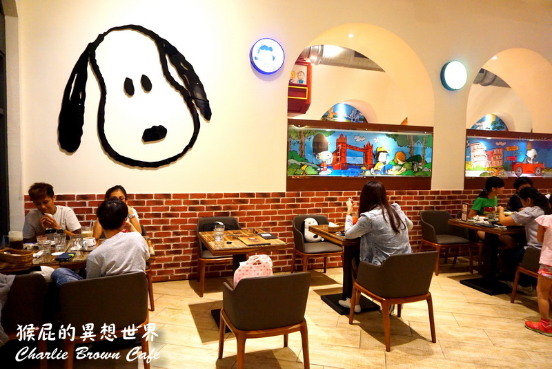 查理布朗咖啡｜台中史努比主題餐廳，環境優、適合聚餐，有當月壽星優惠 @猴屁的異想世界