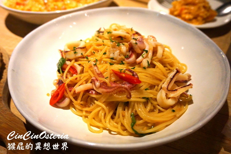 Cin Cin Osteria請請義大利餐廳｜台北松山美食推薦，披薩義大利麵燉飯都好吃，近捷運南京復興站 @猴屁的異想世界