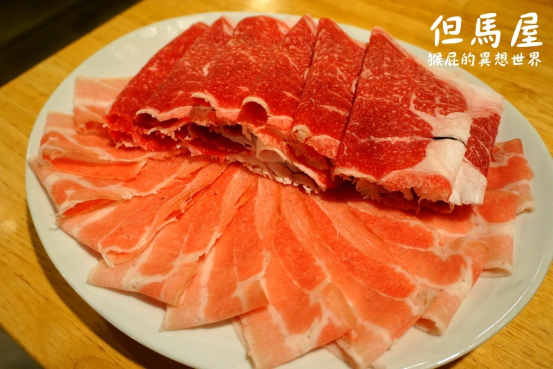 大阪但馬屋DX壽喜燒吃到飽｜日本壽喜燒吃到飽，主打和牛吃到飽，冰淇淋是哈根達斯CP值高 @猴屁的異想世界