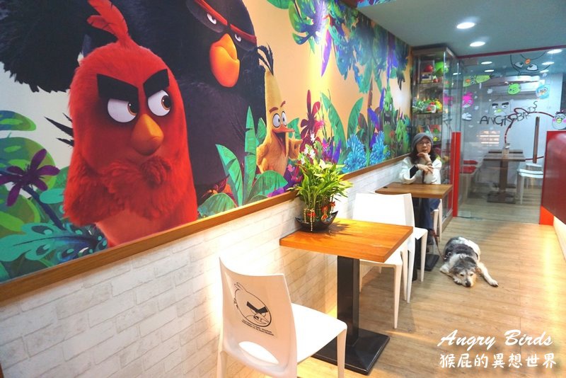 【台中美食】超可愛的憤怒鳥主題餐廳Angry Birds Juice&#038;Tea！精明一街內超迷你超小間可愛餐廳！有賣漢堡、早午餐、甜點、飲料等！(台中美食、台中餐廳) @猴屁的異想世界